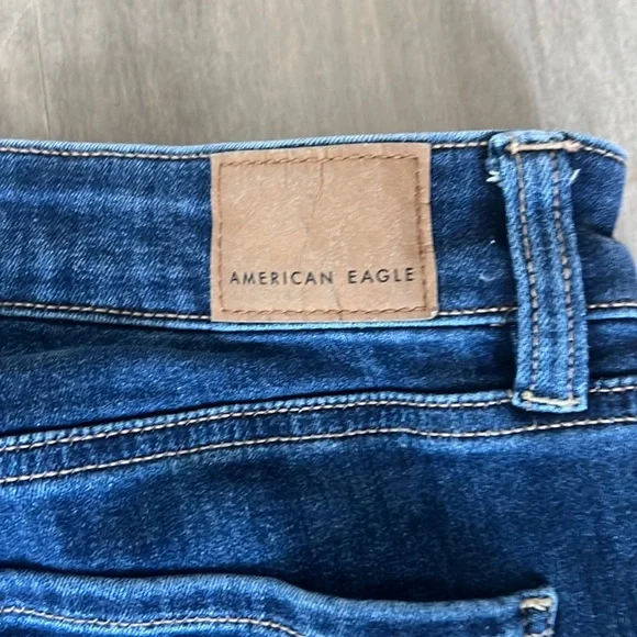 American Eagle Jeans, Size 2 Short, Hi-Rise Skinny - Picture 4 of 7